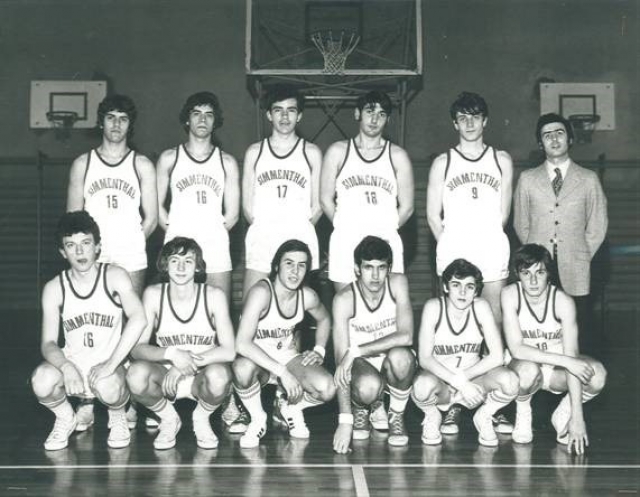 Una formazione giovanile del Simmenthal targata Bertacchi: nella foto Giampaolo, Lorenzini. Madini, Bergamaschi. Montagna. Silvio Bertacchi (allenatore), Chittolina, Pirovano, Bernardini, Ferrario, Massimo Bianchi, Cardinali.